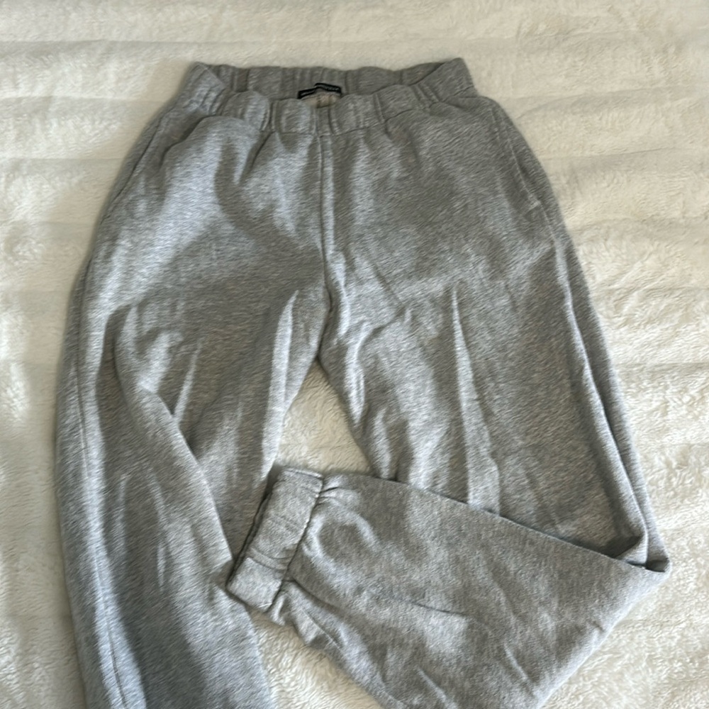 Brandy Melville Cuffed Sweatpants
